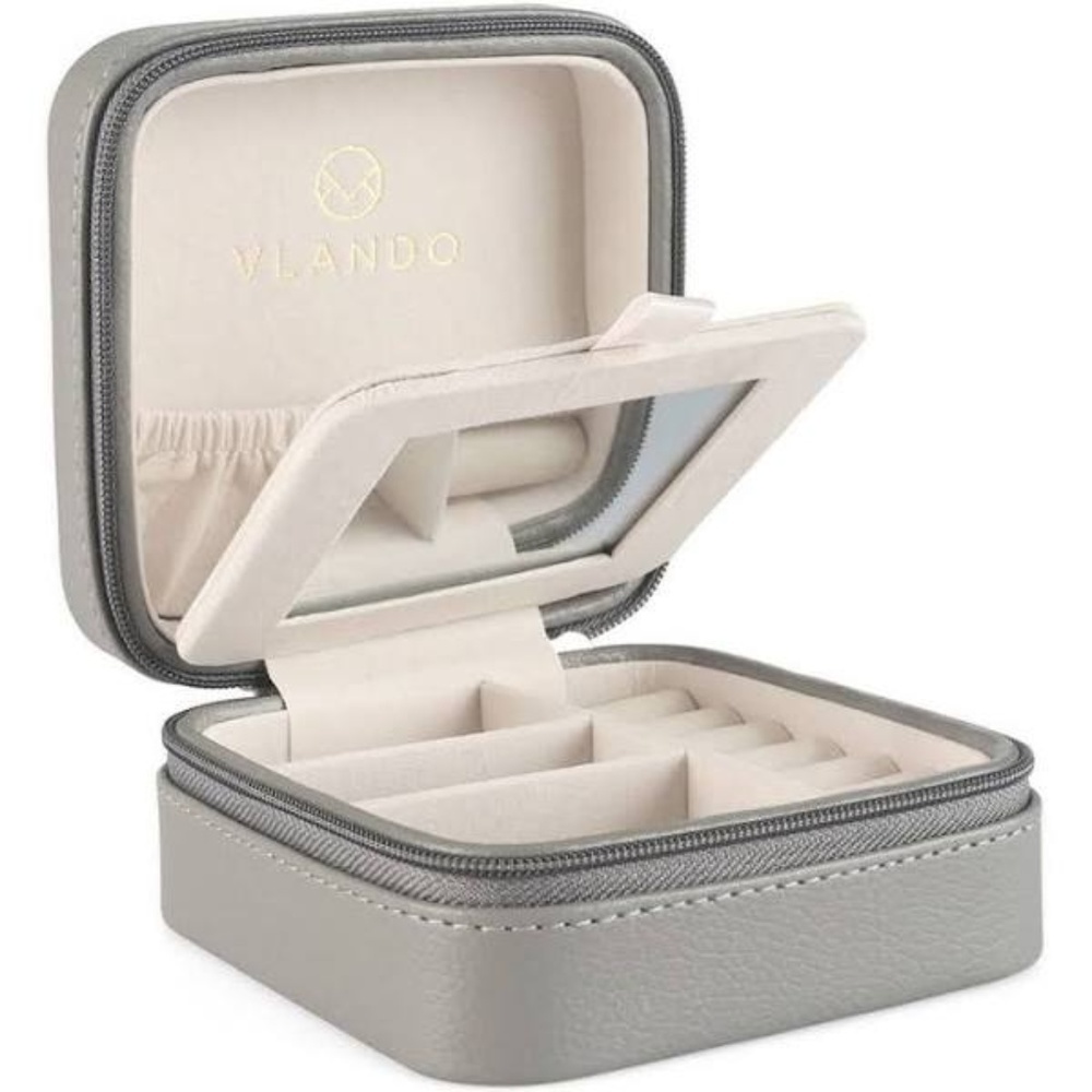 Vlando Small Portable Travel Jewelry Box